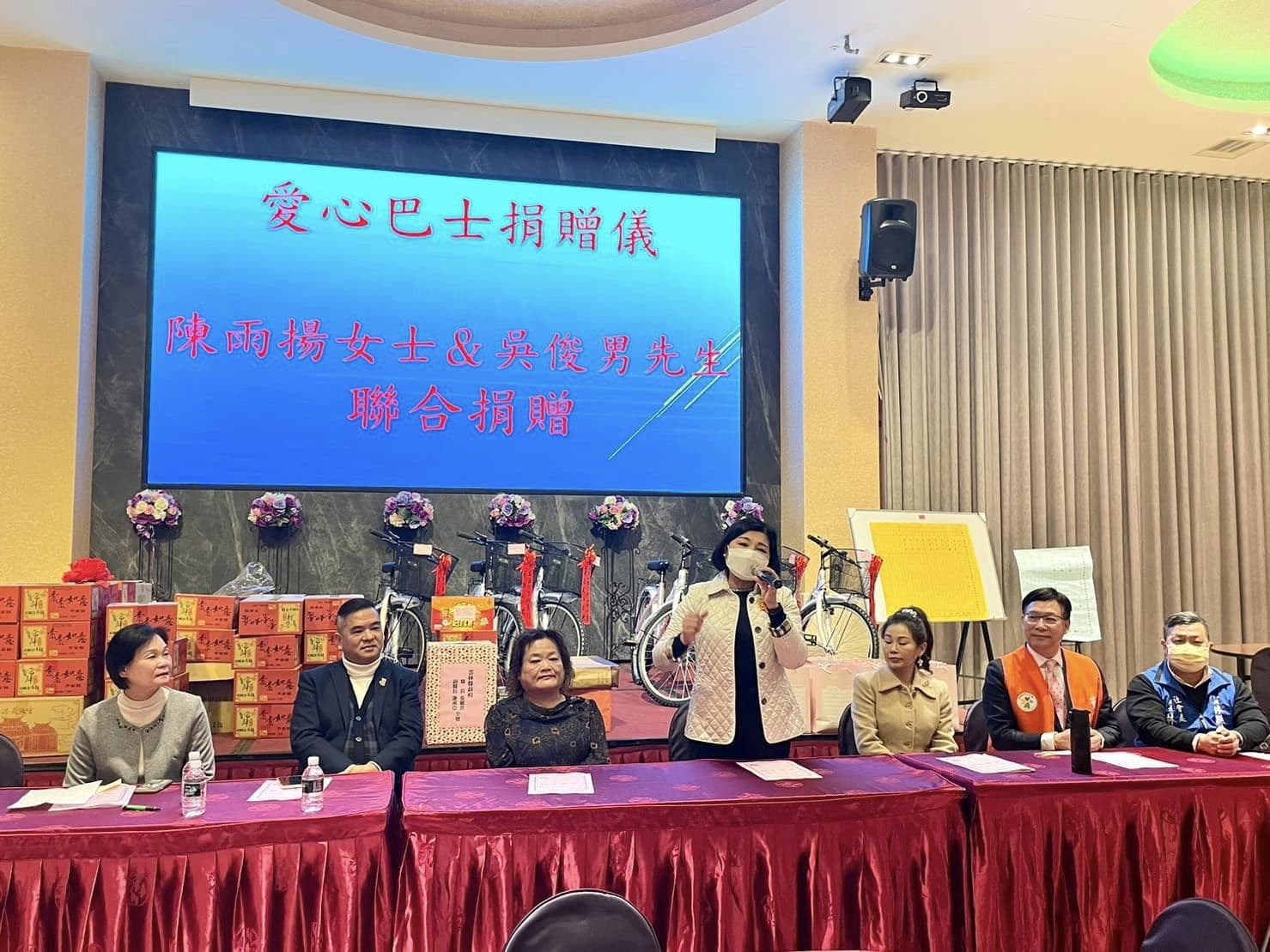 【公益快訊】回饋鄉里，愛心隨行：精湛光學董事長吳俊男捐贈雲林縣「愛心巴士」